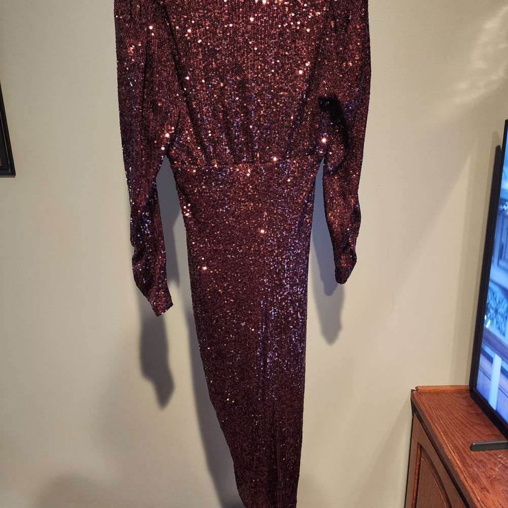 DR2 Long-Sleeve Sequin Bodycon Dress in‎ Burgundy